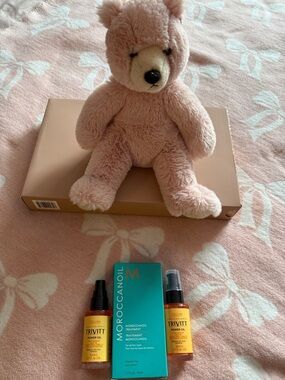 Trio Moroccanoil & Trivitt Hair Oil Set with Pink